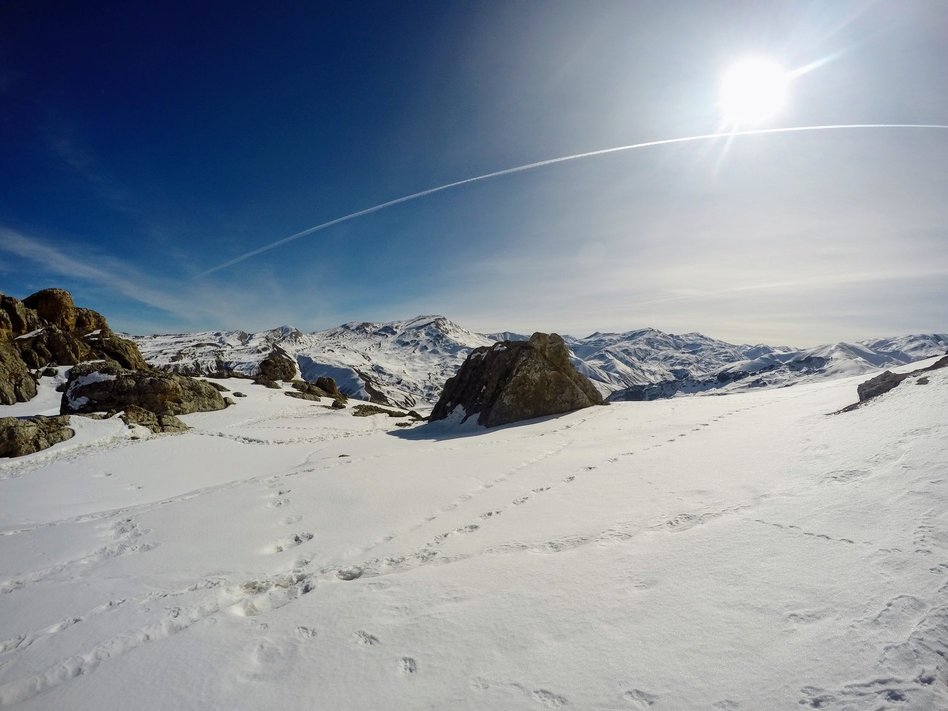 Mountaineering expedition team